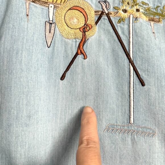 Vintage Woolrich Gardening Embroidered Long Sleeve Chambray Button Up Women's L - Picture 6 of 8